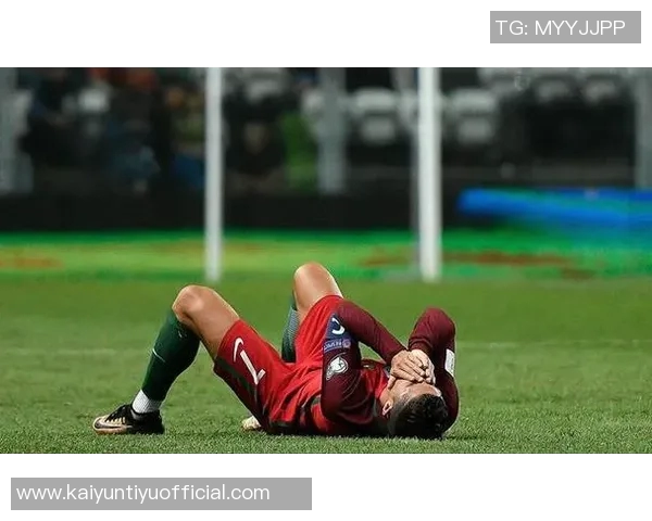 C罗40岁依然体脂率7的秘密：每日四小时训练与六餐五次睡眠揭秘